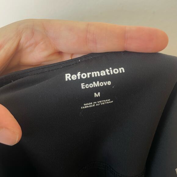 Reformation Ecomove High Rise Cropped Legging in Black Size Medium - Picture 4 of 6
